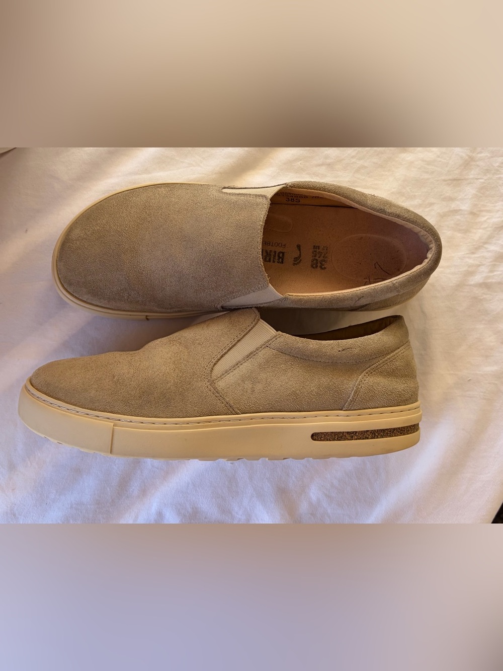 Birkenstock Oswego Suede Leather! Beige Suede Sz 38 Comfy! Great Condition!